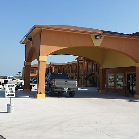 Texan Inn And Suites Tilden מראה חיצוני תמונה