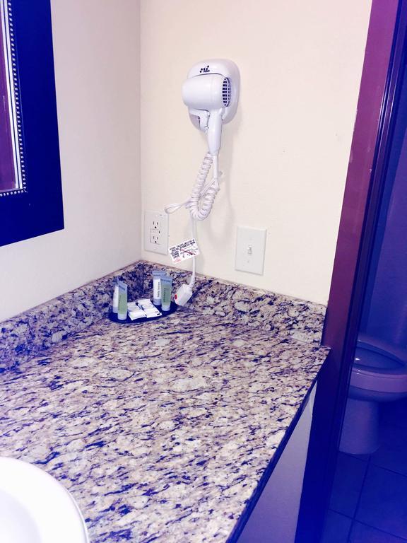 Texan Inn And Suites Tilden מראה חיצוני תמונה